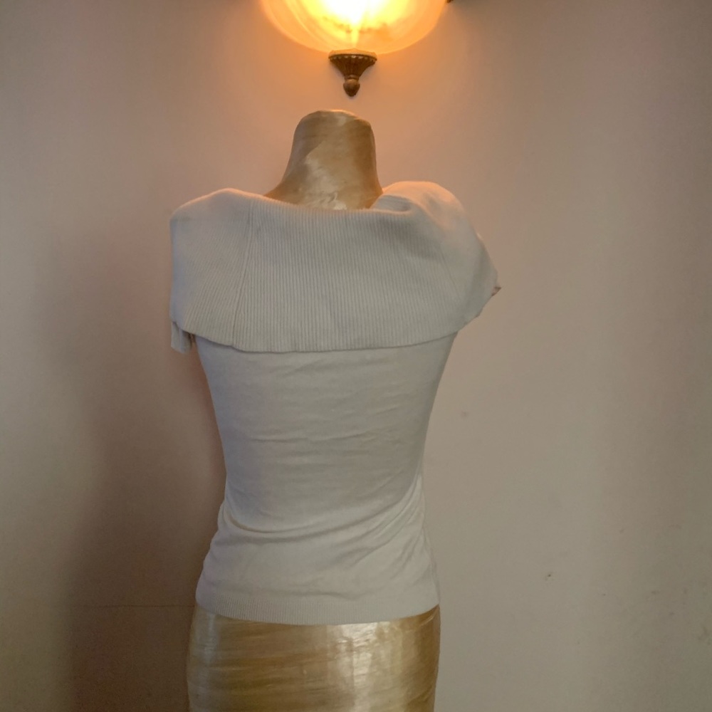 Express beige top - Picture 2 of 3